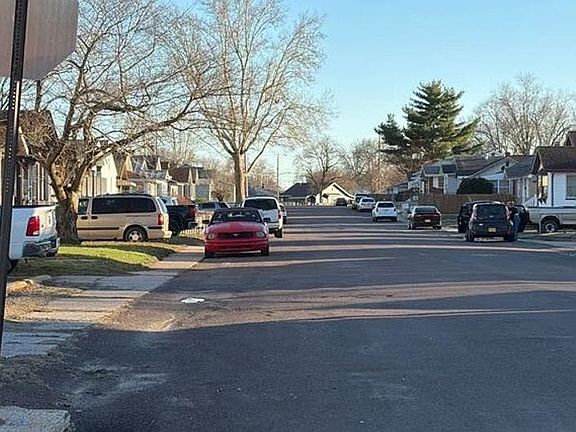 4th image of 208 Lincoln Ave
