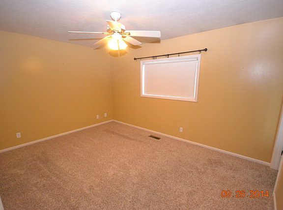 5th image of 567 S Maurine Dr