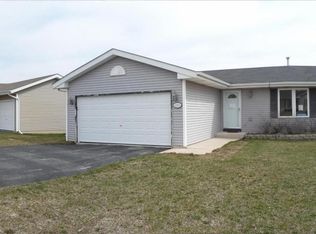 4438 Clearfield Ave, Rockford, IL 61109