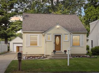 1349 Parkhurst Ave NW, Grand Rapids, MI 49504