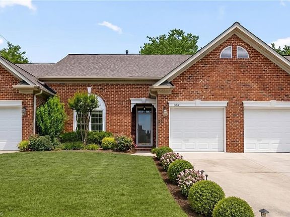 2nd image of 683 Sonoma Ln