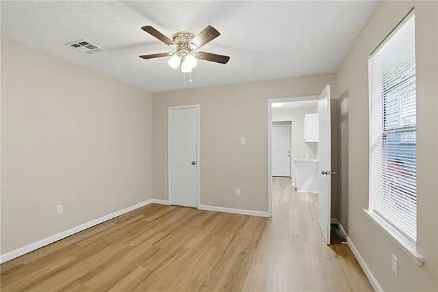 727 Anson St — Photo 6