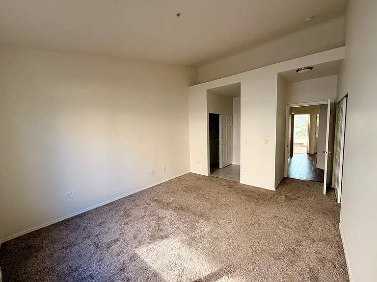 5400 Harbour Pointe Blvd #J201 — Photo 10