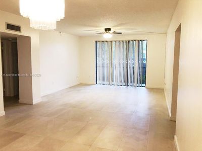 900 NE 195th St APT 113, Miami, FL, 33179