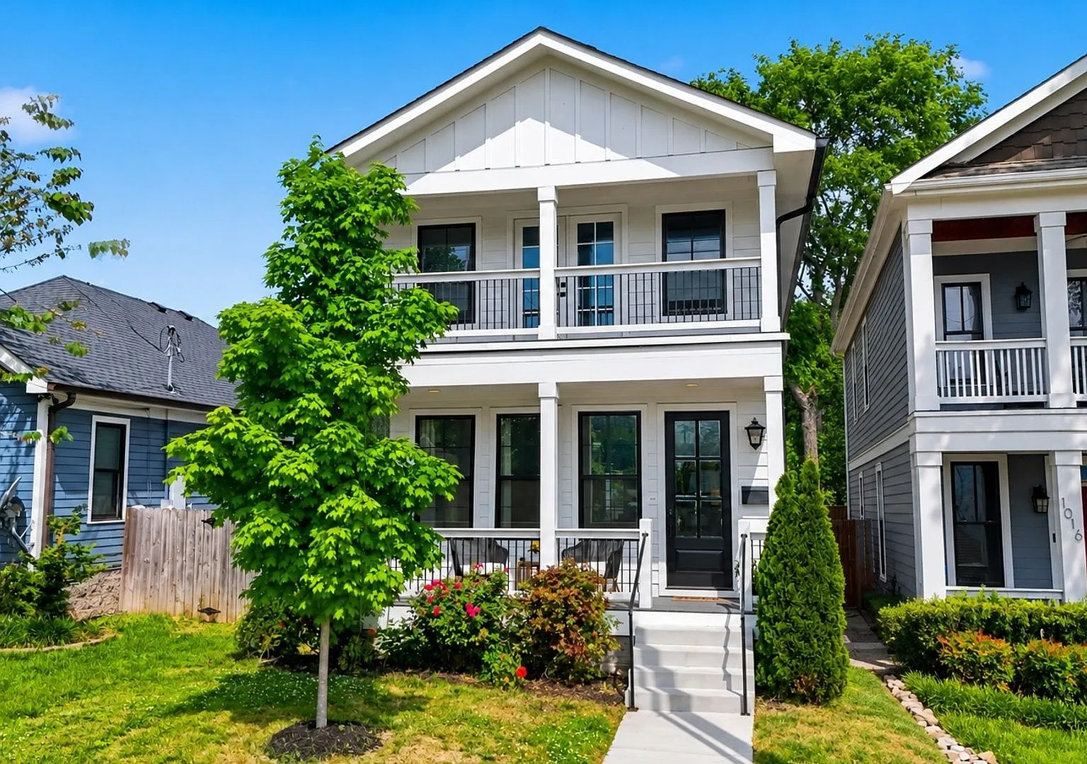 Luxurious house close to Farmers Market near Germantown — Photo 1