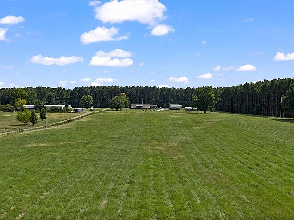 5th image of 1420 Dement Rd