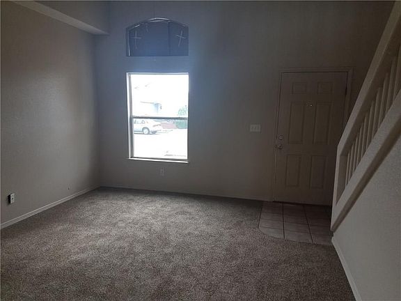 3rd image of 3698 Fiddlewood Cir
