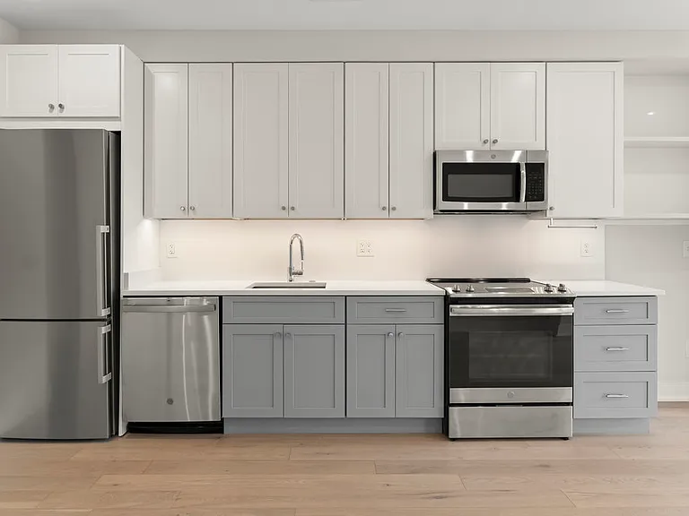 3016 Dumbarton St NW #401 — Photo 15
