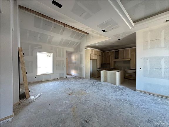 3rd image of 431 Padre Rd