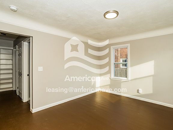 1234444_004_living_room_13980109.jpg