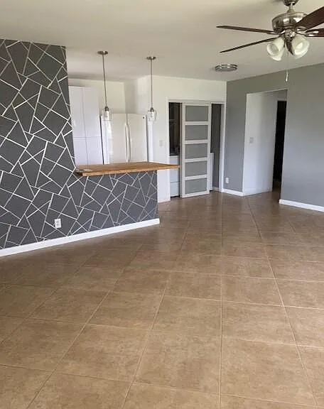 115 Lakes End Dr #D — Photo 4
