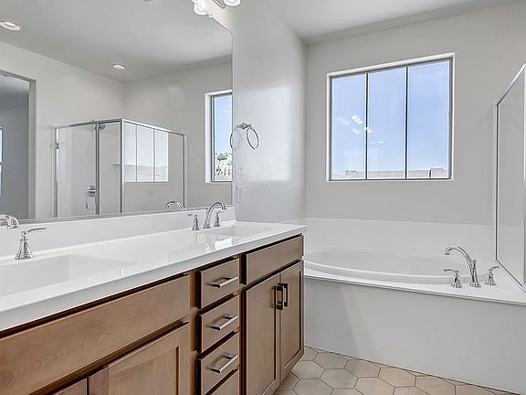 4th image of 1476 W Macaw Dr
