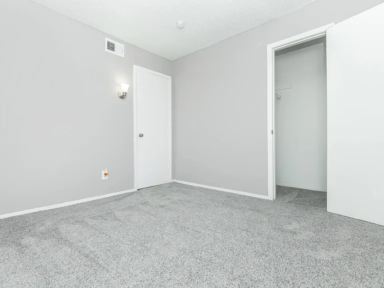 Pioneer Creek Townhomes — Photo 7