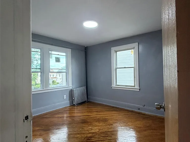 18640 Murdock Ave #2 — Photo 5