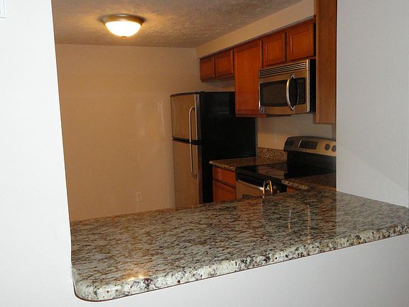 5th image of 202 Ilona Ct