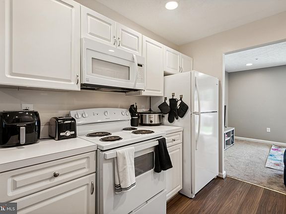 4th image of 45289 W Othello Way