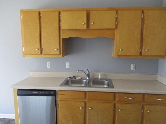 3rd image of 2731 Pepperdine Dr