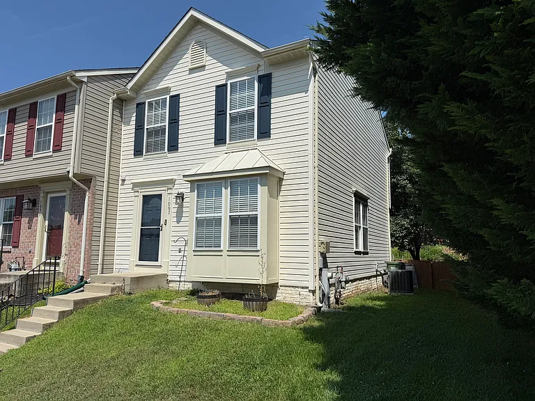 1097 Jeanett Way — Photo 1
