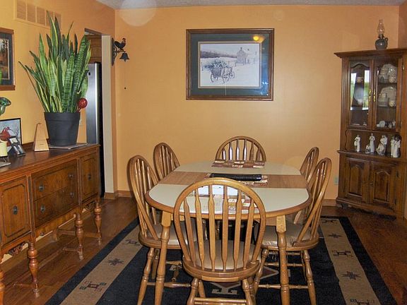 Formal Dining