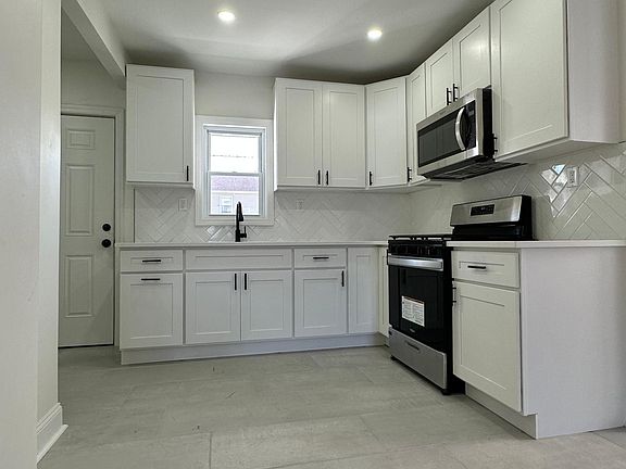 2nd image of 1004 5th Ave #1