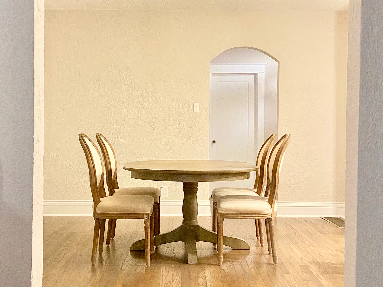 2 bed, 1250 sqft, $2,200 — Photo 2