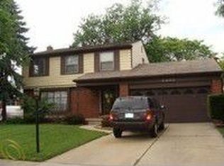 2400 Truwood St, Trenton, MI 48183