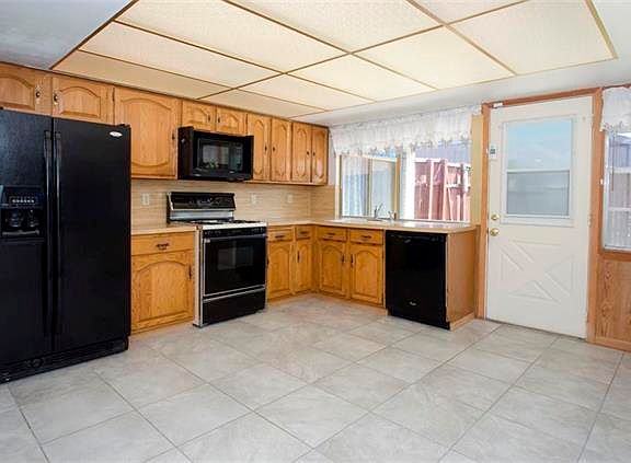 5th image of 2100 Briarwood Dr