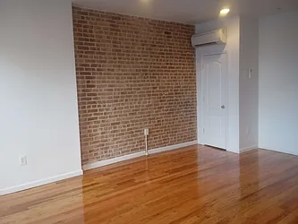 Rented by Willie Kathryn Suggs, LREB