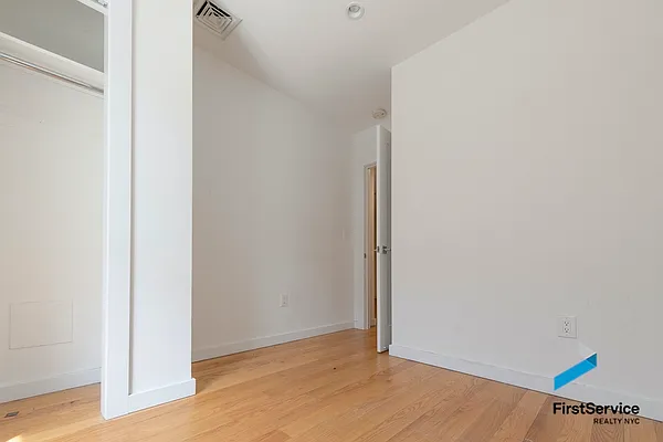 Rented by FirstService Realty (legacy) | media 18