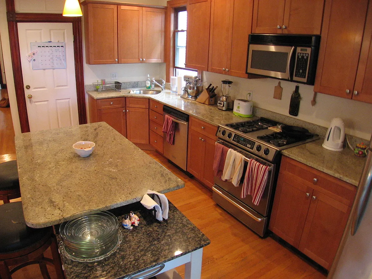 Building Photo - 118 Chestnut Ave #2