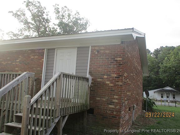 2nd image of 104 W North St