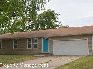 2215 N Drury Ave, Springfield, MO 65803