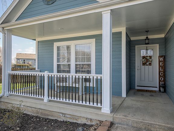 3rd image of 344 W McKinley Ln