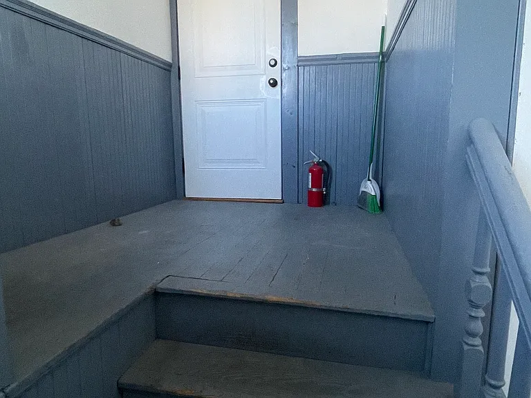 330 Western Ave — Photo 10