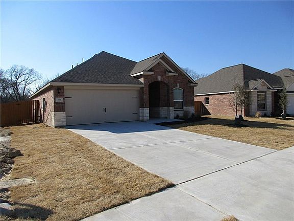 2nd image of 1812 Persimmon Dr