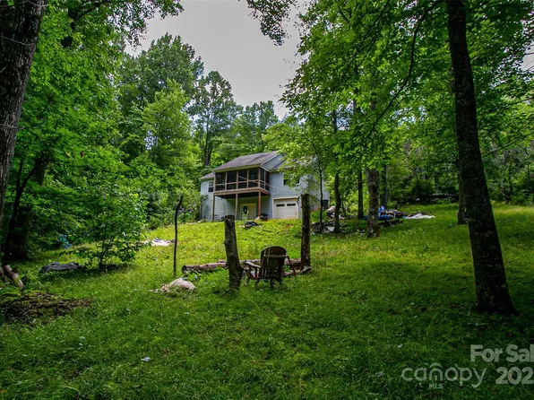 164 Horseplay Ln, Lake Toxaway, NC 28747