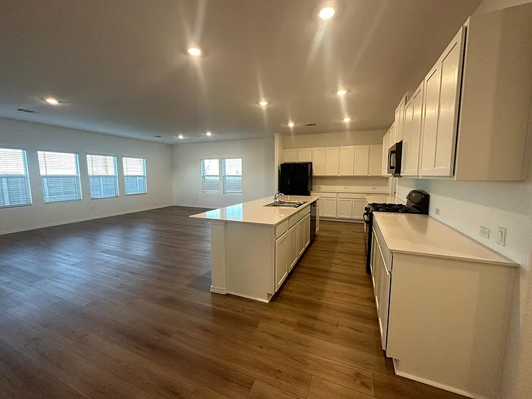 1018 Ascari Ct — Photo 11