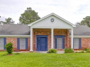 525 Loreauville Rd, New Iberia, LA 70563