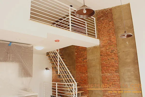 Rented by aptsandlofts.com | media 16