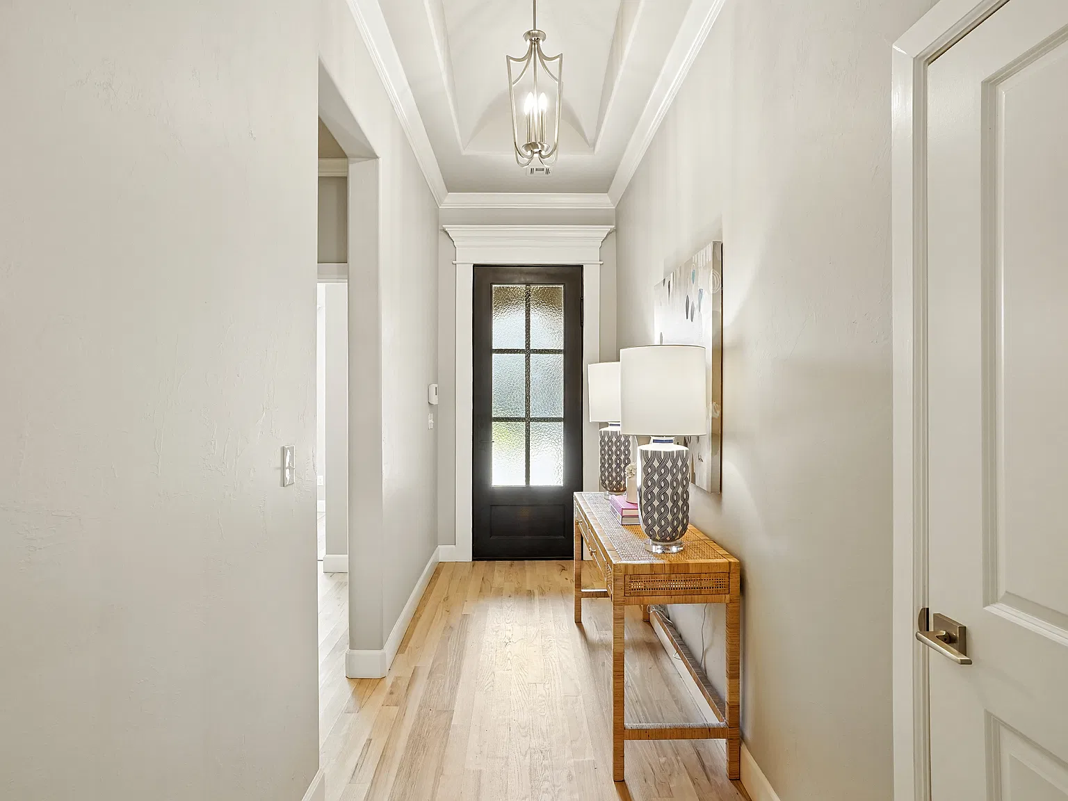 3 bed, 1875 sqft, $2,750 — Photo 2