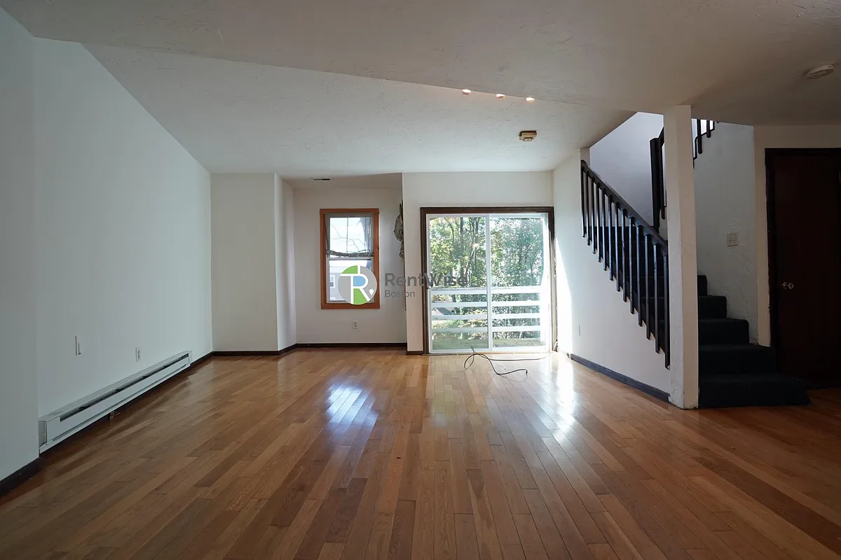 Building Photo - 89 Sheridan St #3