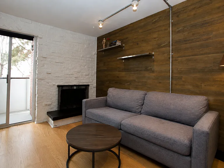 1270 N Marion St #307 — Photo 4