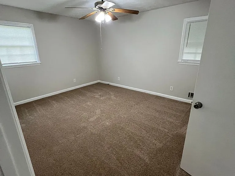 3861 Imperial Dr — Photo 13