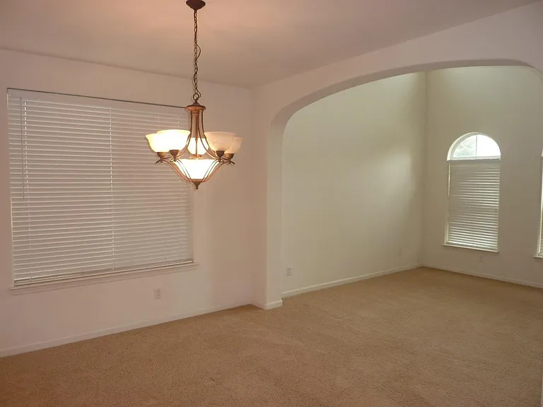 10356 Stoecker Way — Photo 4