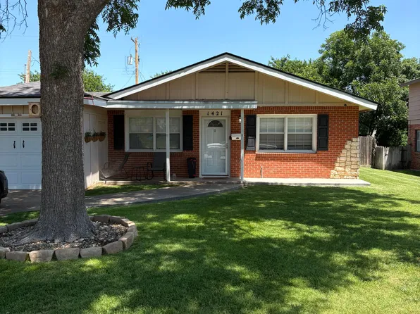 1421 Lancelot St, Borger, TX 79007