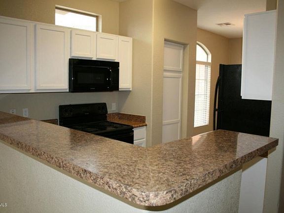 5th image of 457 N 169th Ave