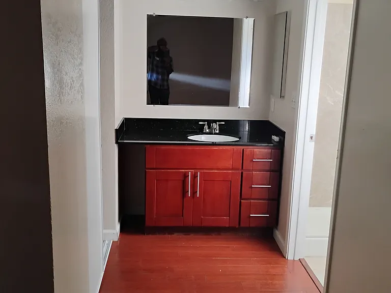 411 Amber Ave — Photo 20