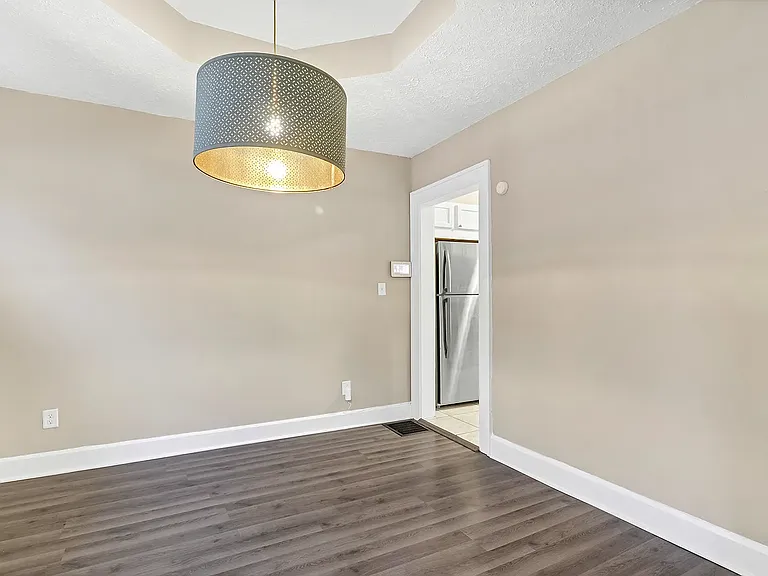 330 Bernard Ave — Photo 22
