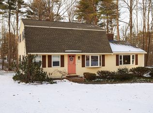 11 Canterbury Dr, Georgetown, MA 01833