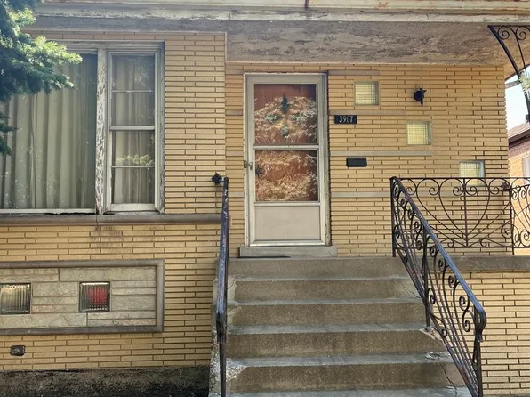 3907 W Marquette Rd, Chicago, IL 60629